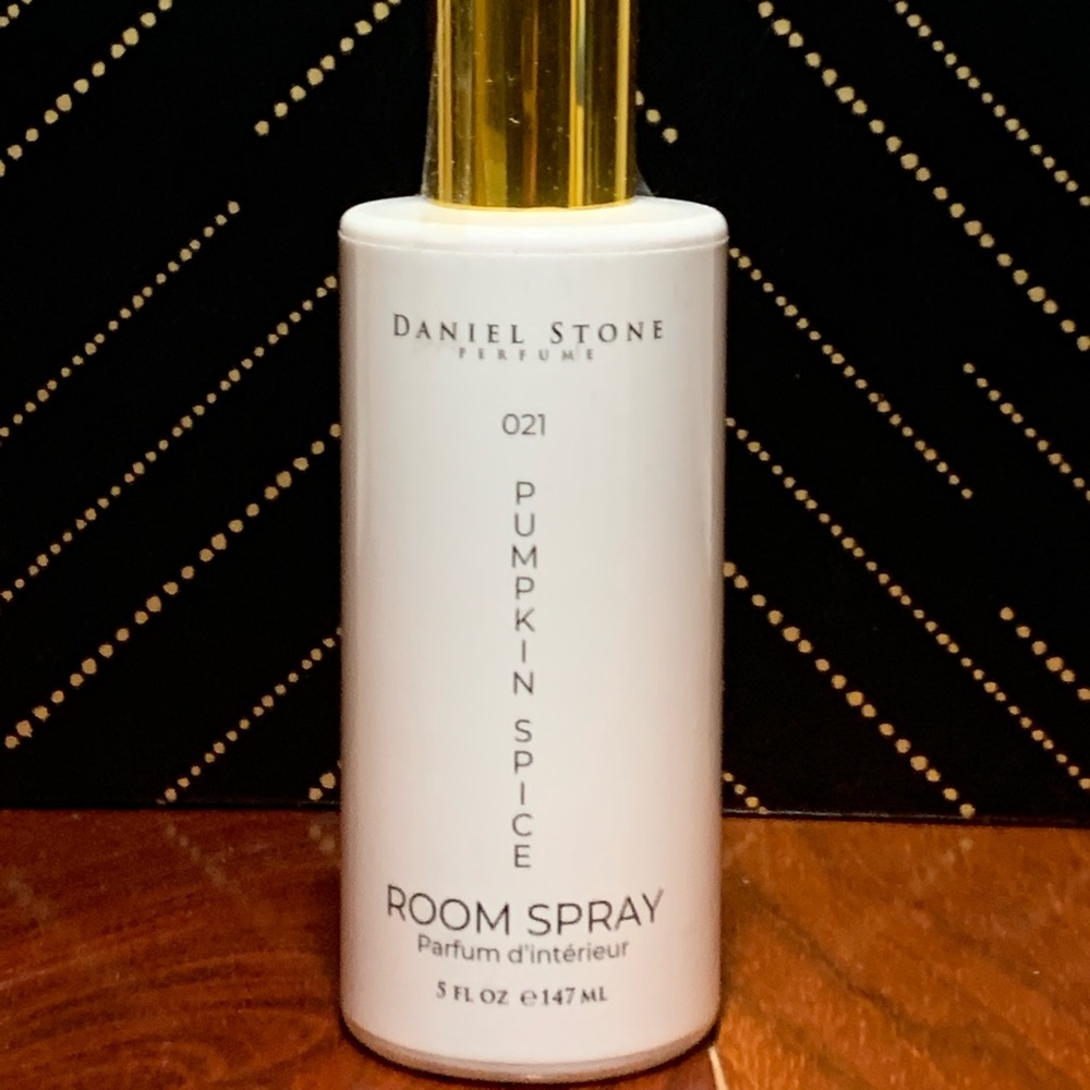 NEW Daniel Stone Pumpkin Spice Room Spray